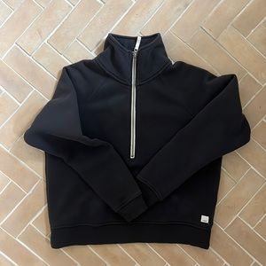 Vuori women’s half zip sweatshirt